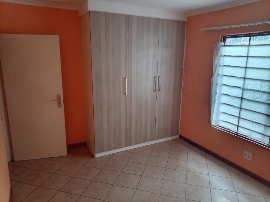 6 Bedroom Property for Sale in Cosmo City Gauteng