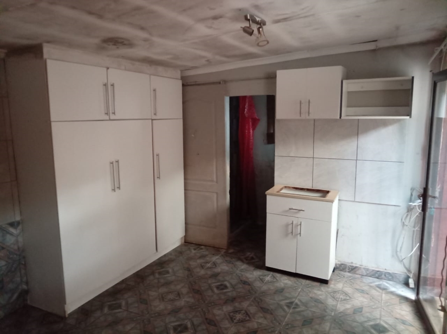 6 Bedroom Property for Sale in Cosmo City Gauteng
