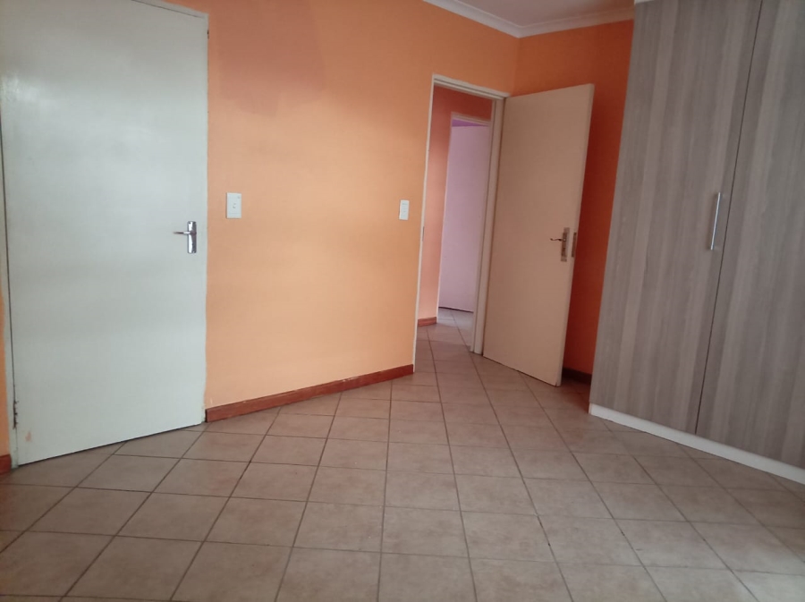 6 Bedroom Property for Sale in Cosmo City Gauteng