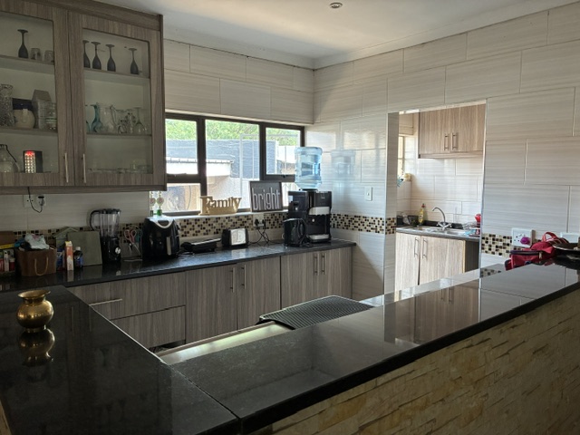 5 Bedroom Property for Sale in Croydon Gauteng