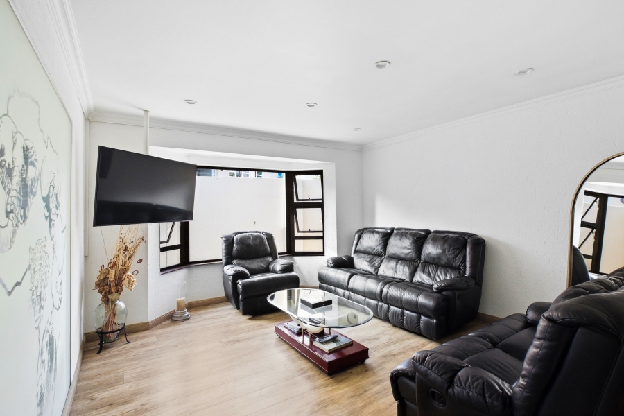 3 Bedroom Property for Sale in Bryanston Gauteng