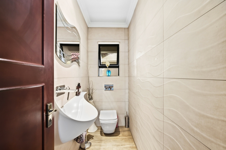 3 Bedroom Property for Sale in Bryanston Gauteng