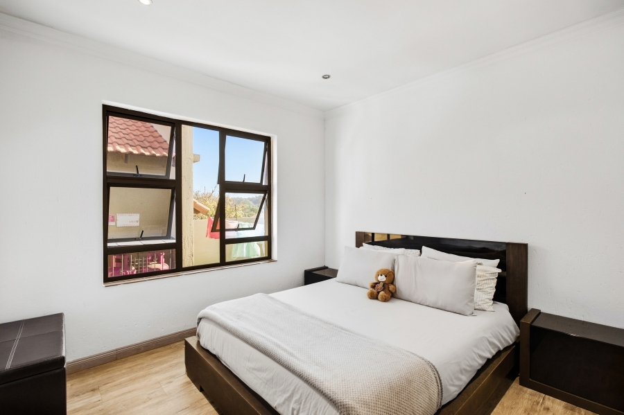 3 Bedroom Property for Sale in Bryanston Gauteng