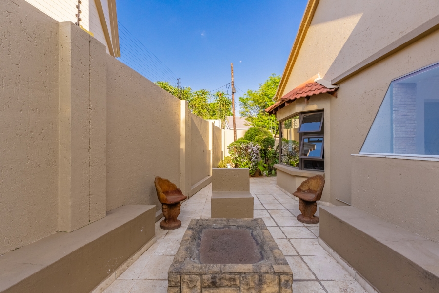 3 Bedroom Property for Sale in Bryanston Gauteng