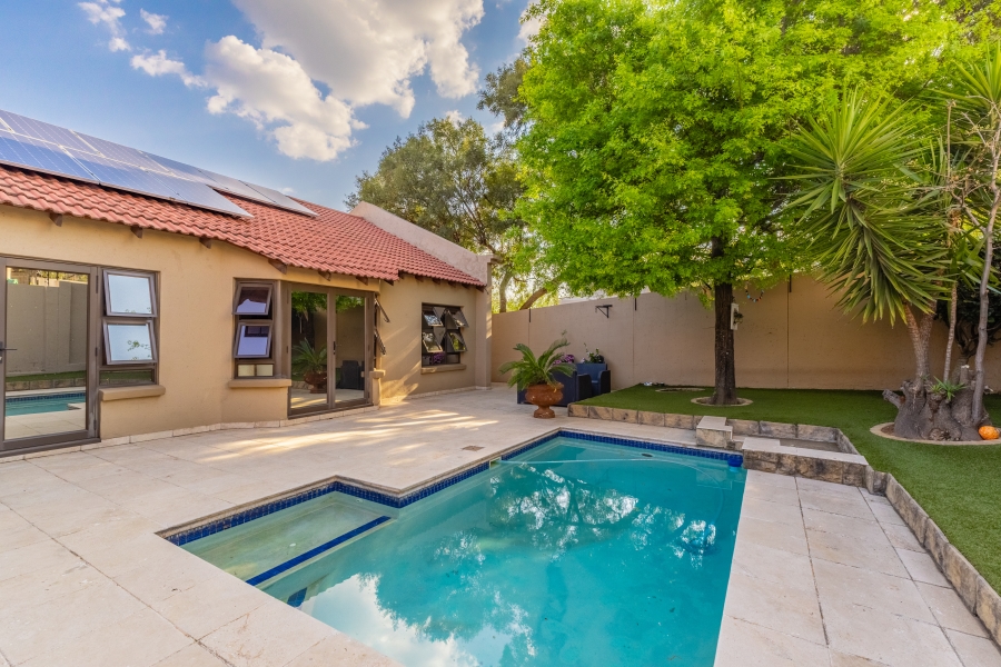 3 Bedroom Property for Sale in Bryanston Gauteng