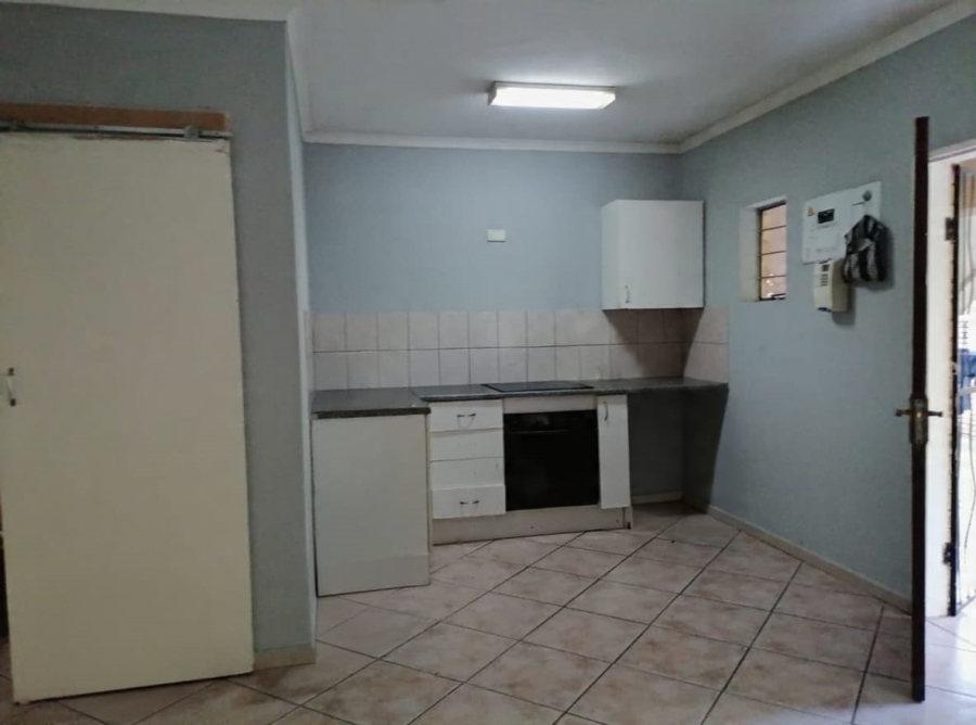 2 Bedroom Property for Sale in Greenhills Gauteng