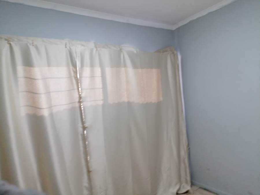 2 Bedroom Property for Sale in Greenhills Gauteng