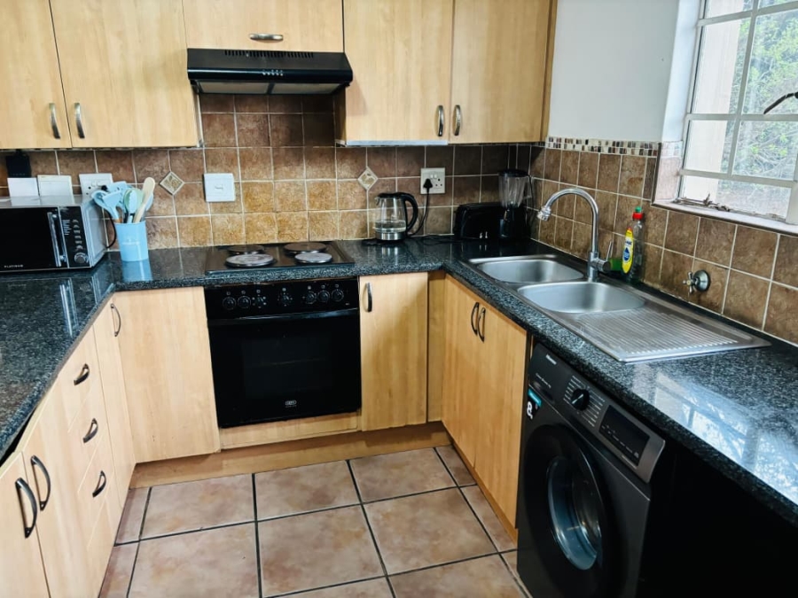 To Let 2 Bedroom Property for Rent in Castleview Gauteng