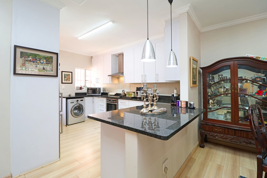 3 Bedroom Property for Sale in Highlands North Gauteng