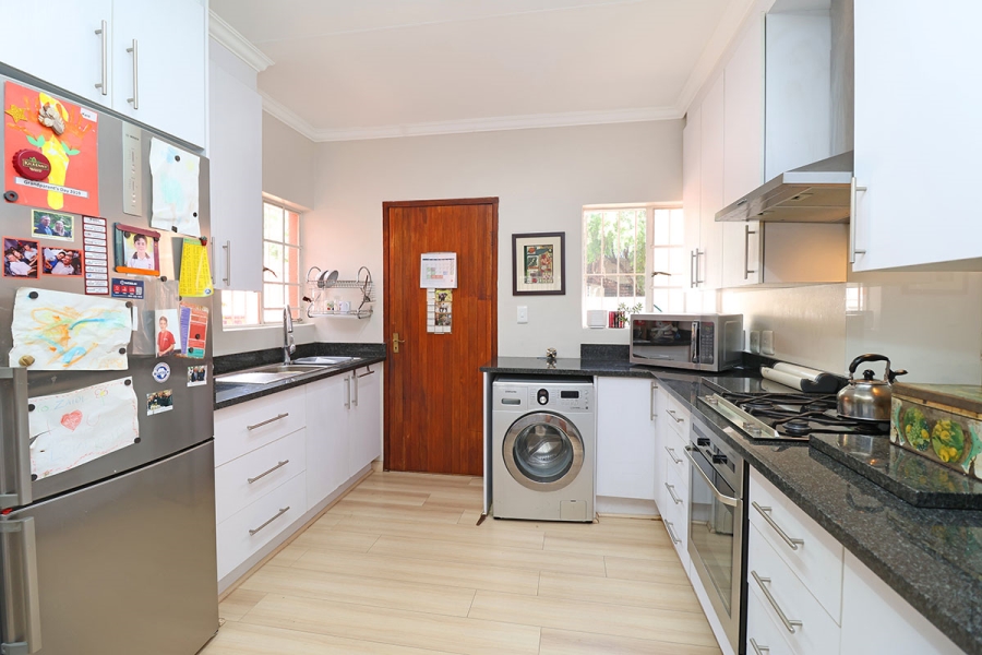 3 Bedroom Property for Sale in Highlands North Gauteng