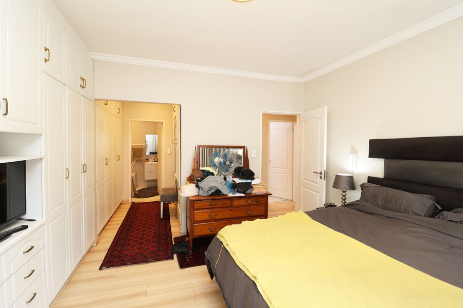 3 Bedroom Property for Sale in Highlands North Gauteng