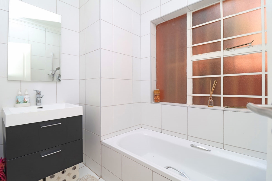 3 Bedroom Property for Sale in Highlands North Gauteng