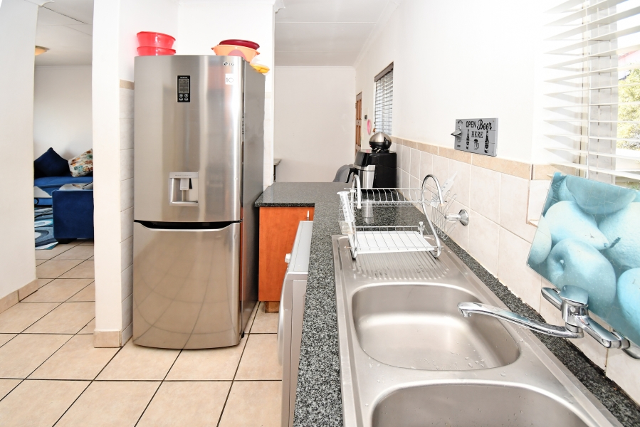 2 Bedroom Property for Sale in Noordhang Gauteng