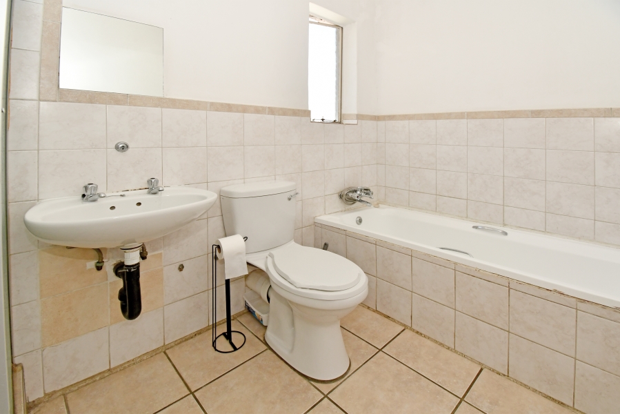 2 Bedroom Property for Sale in Noordhang Gauteng