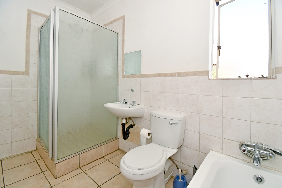 2 Bedroom Property for Sale in Noordhang Gauteng