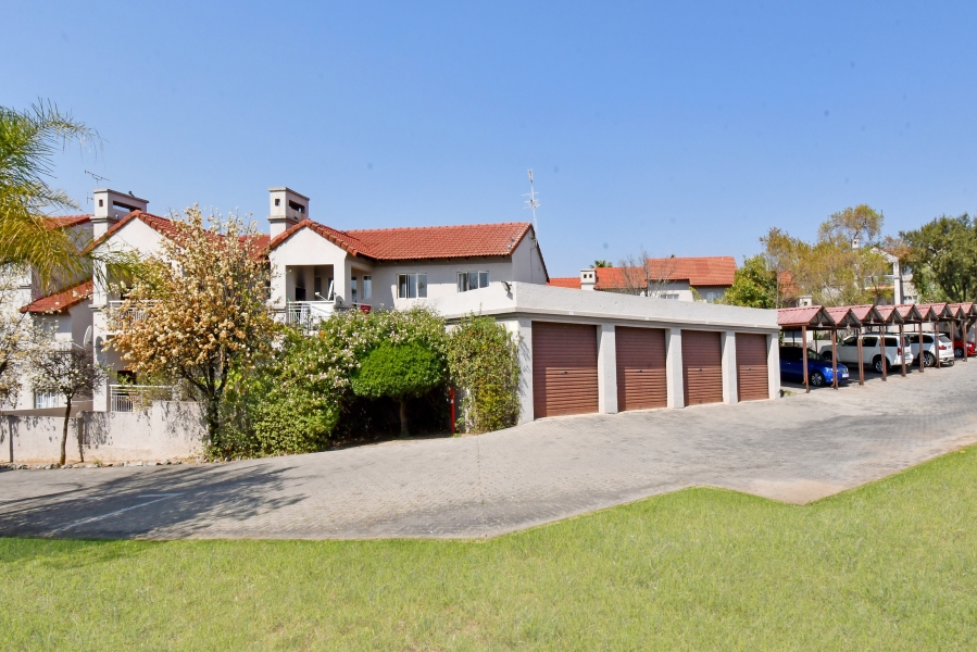2 Bedroom Property for Sale in Noordhang Gauteng