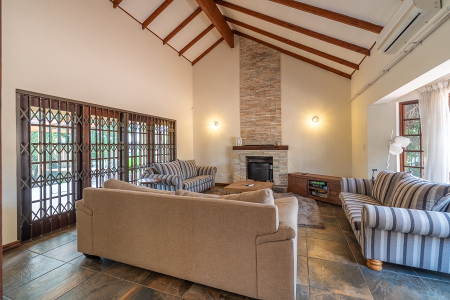 2 Bedroom Property for Sale in Hurlingham Manor Gauteng