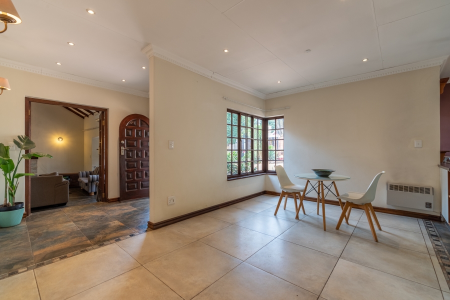 2 Bedroom Property for Sale in Hurlingham Manor Gauteng