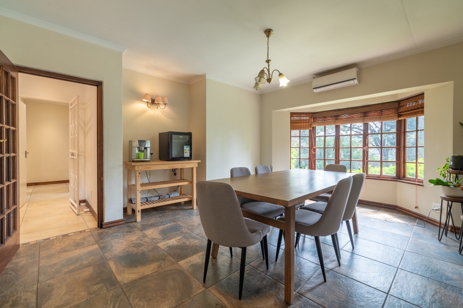 2 Bedroom Property for Sale in Hurlingham Manor Gauteng