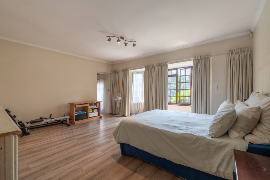 2 Bedroom Property for Sale in Hurlingham Manor Gauteng