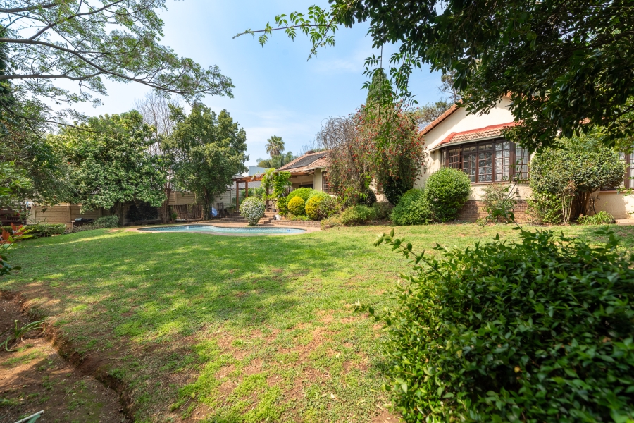 2 Bedroom Property for Sale in Hurlingham Manor Gauteng