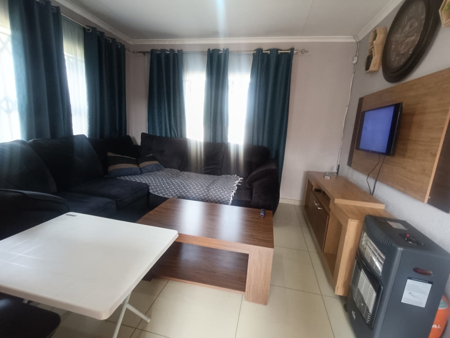 To Let 3 Bedroom Property for Rent in Riversdale Gauteng