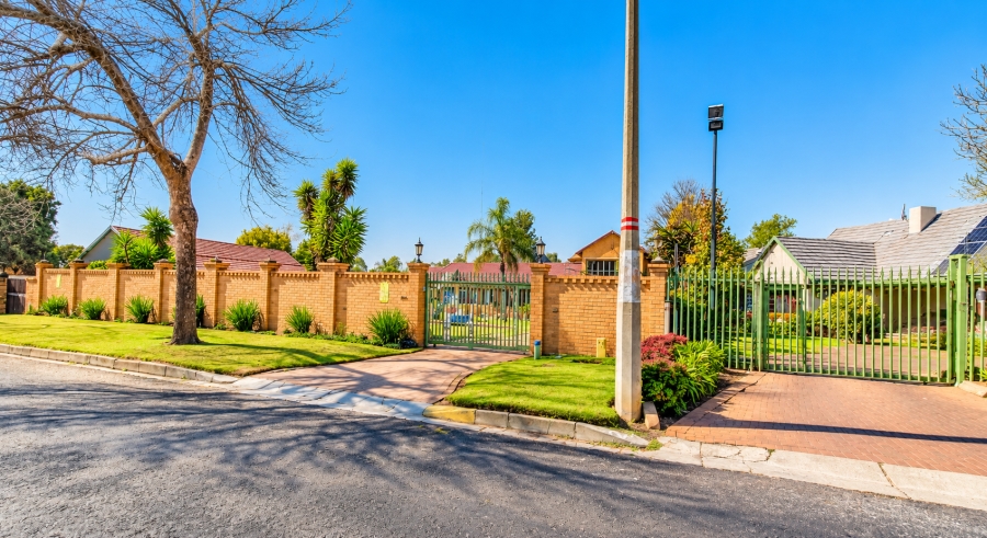 3 Bedroom Property for Sale in Rynfield Gauteng