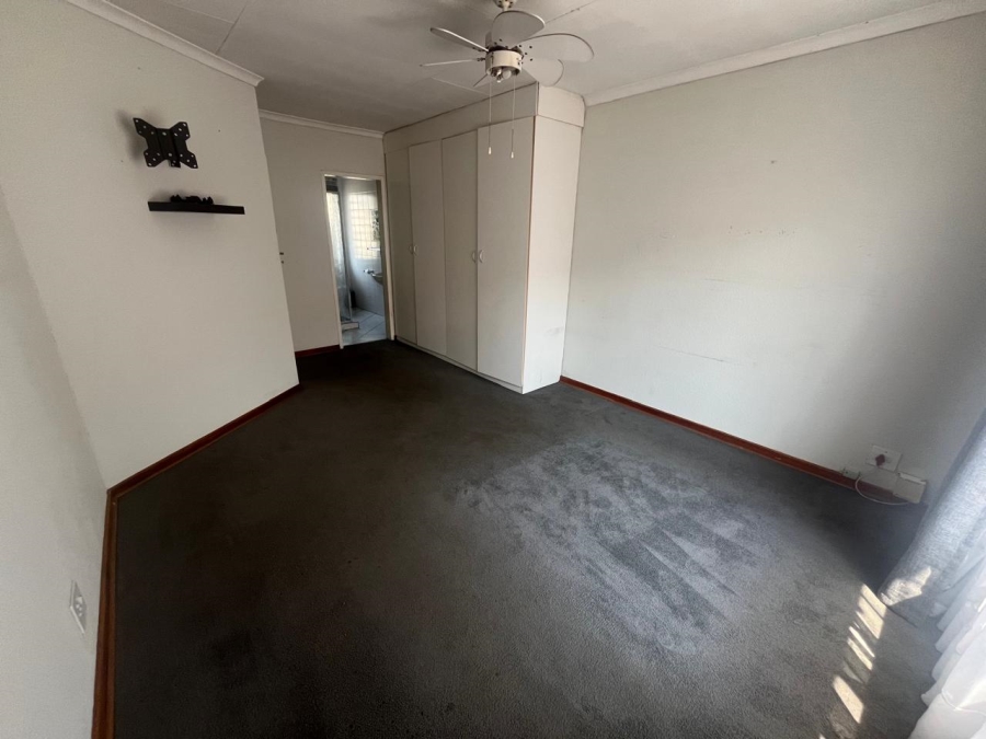 3 Bedroom Property for Sale in New Redruth Gauteng
