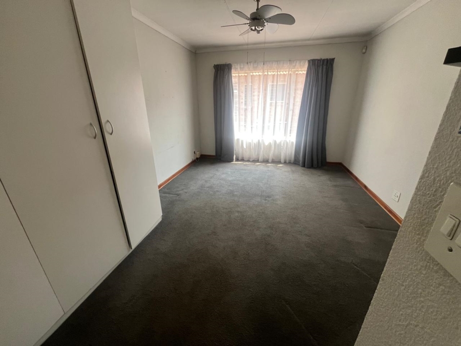 3 Bedroom Property for Sale in New Redruth Gauteng