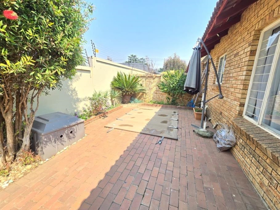 3 Bedroom Property for Sale in New Redruth Gauteng