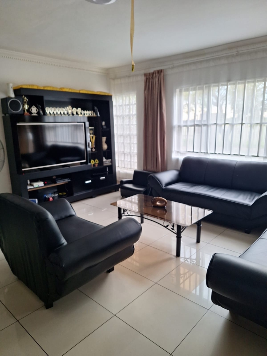 To Let 3 Bedroom Property for Rent in Erasmia Gauteng
