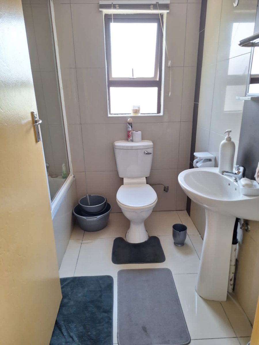 To Let 3 Bedroom Property for Rent in Erasmia Gauteng