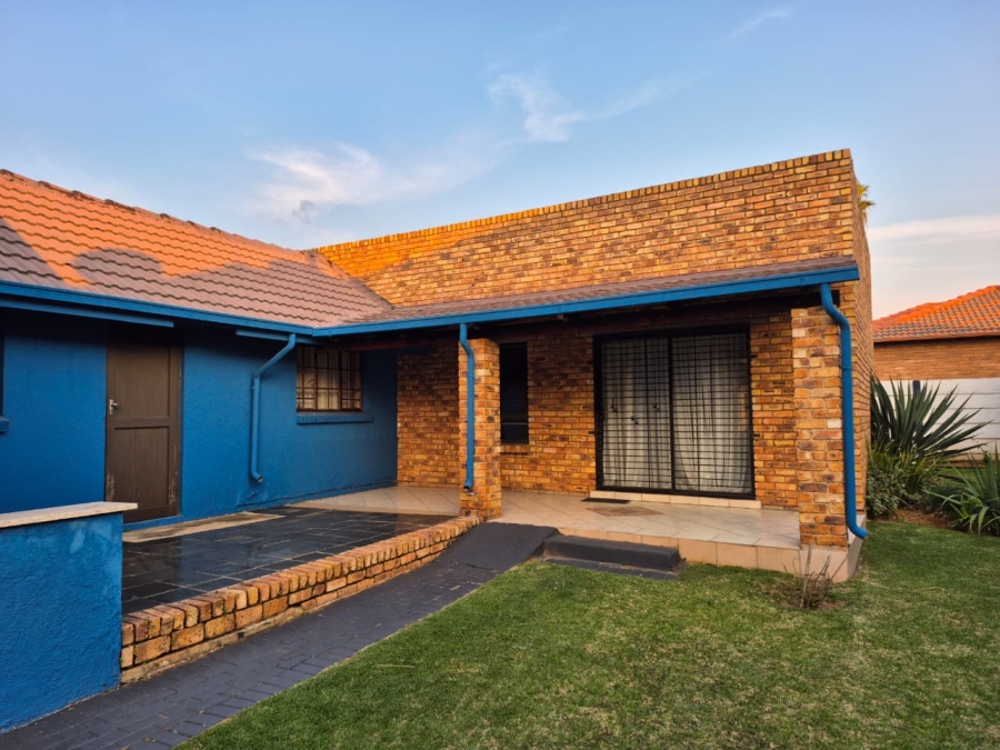 3 Bedroom Property for Sale in Crystal Park Gauteng