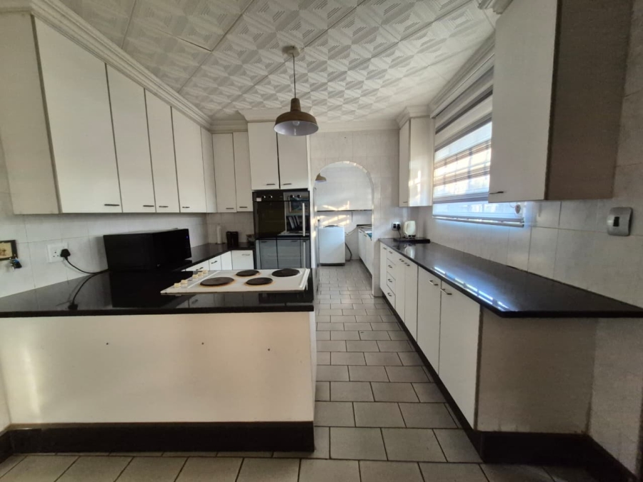 3 Bedroom Property for Sale in Crystal Park Gauteng