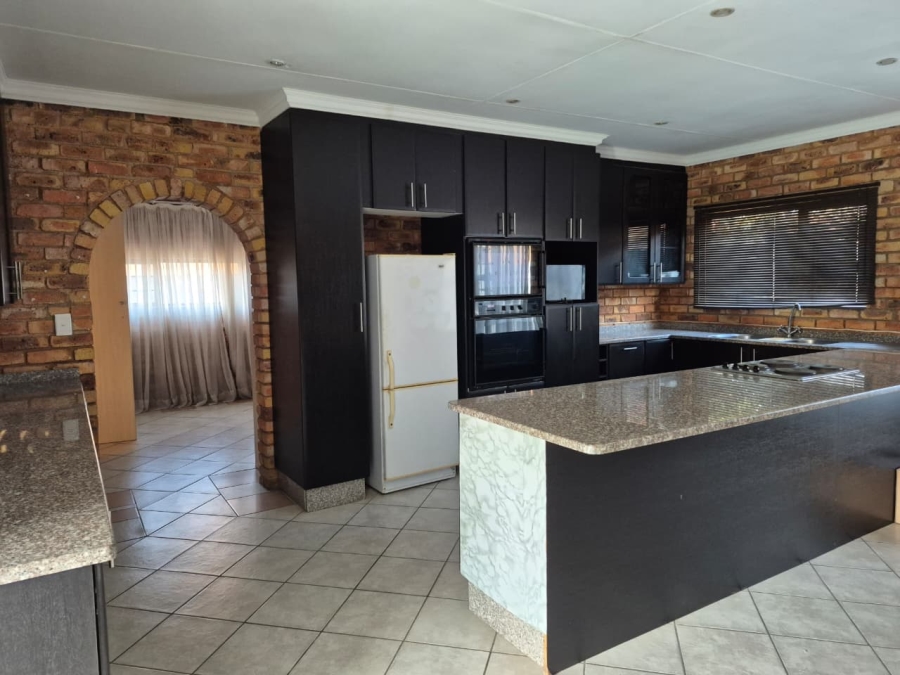 3 Bedroom Property for Sale in Crystal Park Gauteng