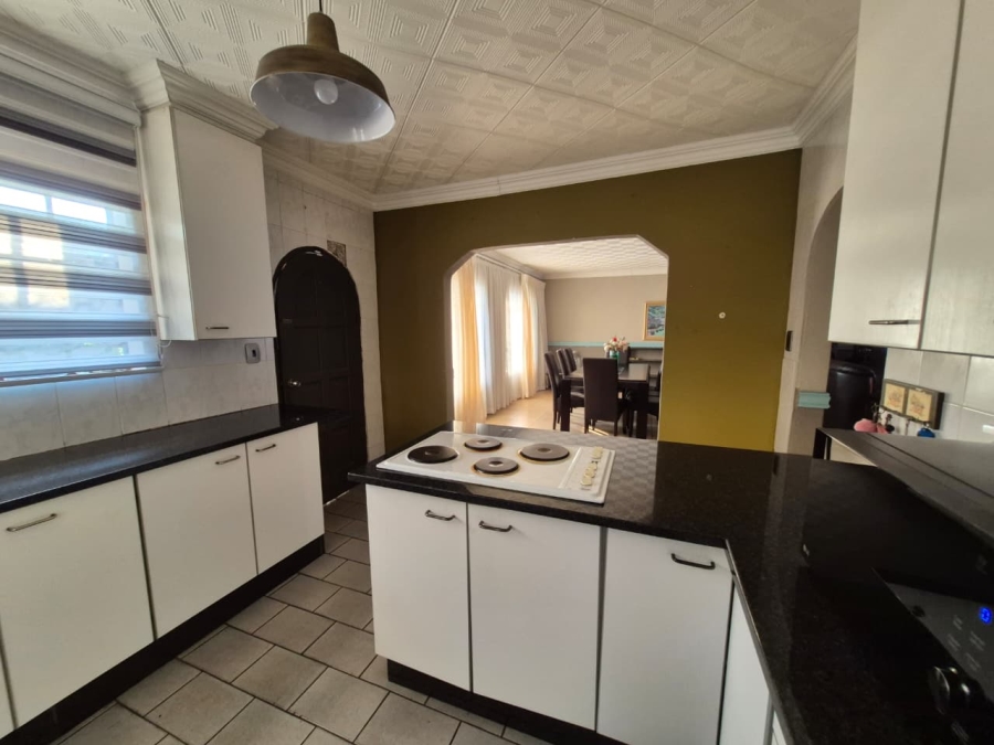 3 Bedroom Property for Sale in Crystal Park Gauteng
