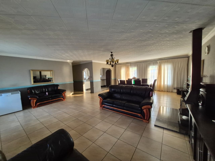 3 Bedroom Property for Sale in Crystal Park Gauteng