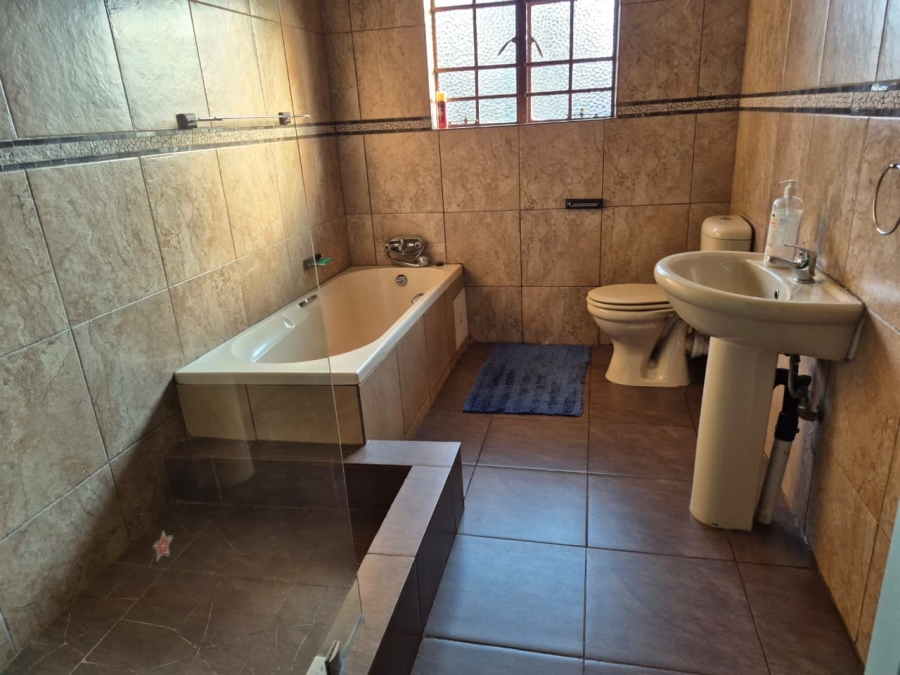 3 Bedroom Property for Sale in Crystal Park Gauteng