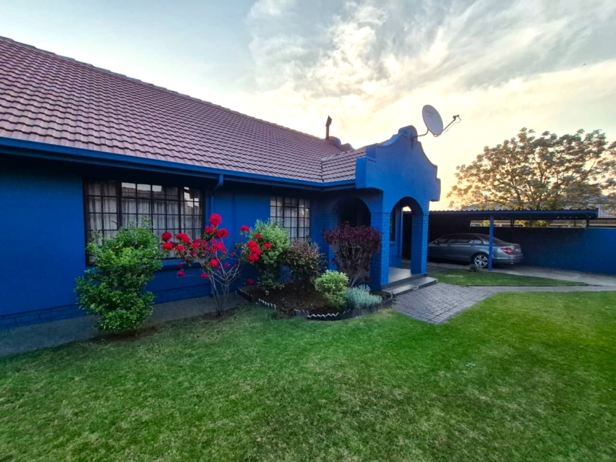3 Bedroom Property for Sale in Crystal Park Gauteng