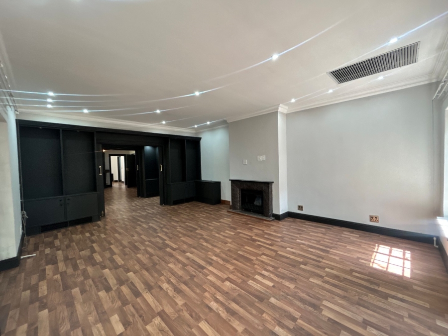 To Let 4 Bedroom Property for Rent in Houghton Estate Gauteng