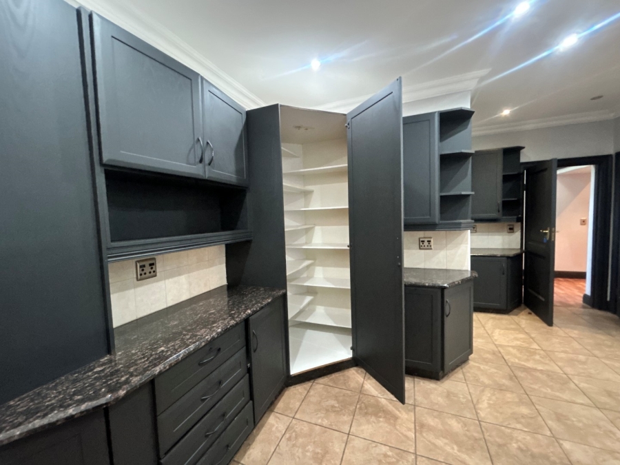To Let 4 Bedroom Property for Rent in Houghton Estate Gauteng