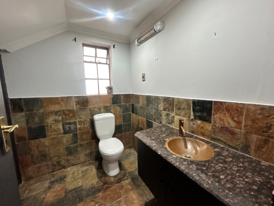 To Let 4 Bedroom Property for Rent in Houghton Estate Gauteng