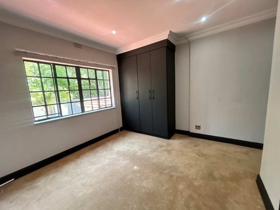 To Let 4 Bedroom Property for Rent in Houghton Estate Gauteng