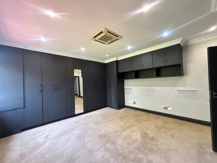 To Let 4 Bedroom Property for Rent in Houghton Estate Gauteng