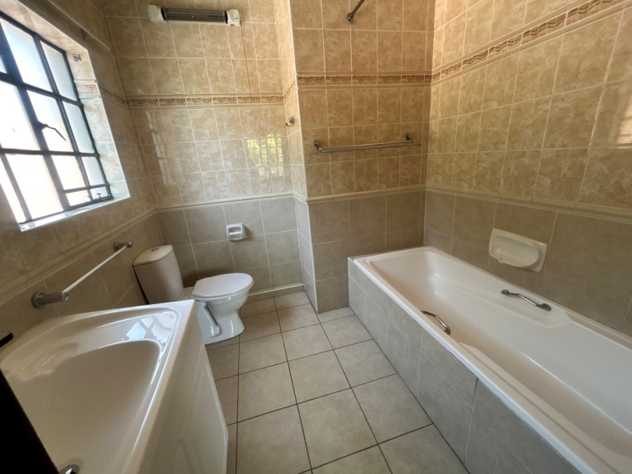 To Let 4 Bedroom Property for Rent in Houghton Estate Gauteng