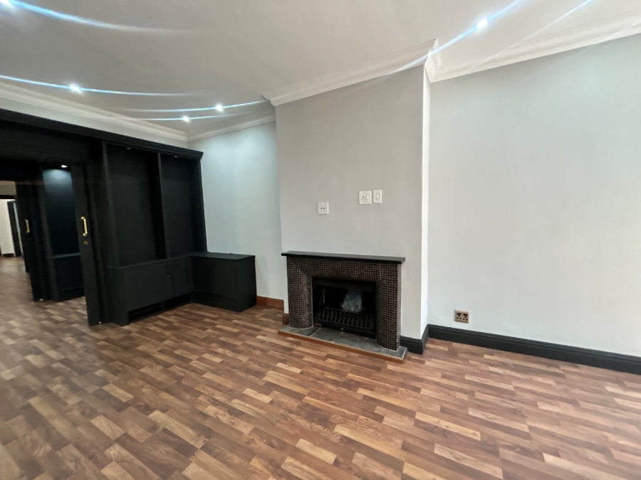 To Let 4 Bedroom Property for Rent in Houghton Estate Gauteng