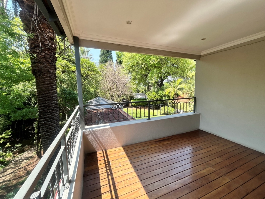 To Let 4 Bedroom Property for Rent in Houghton Estate Gauteng