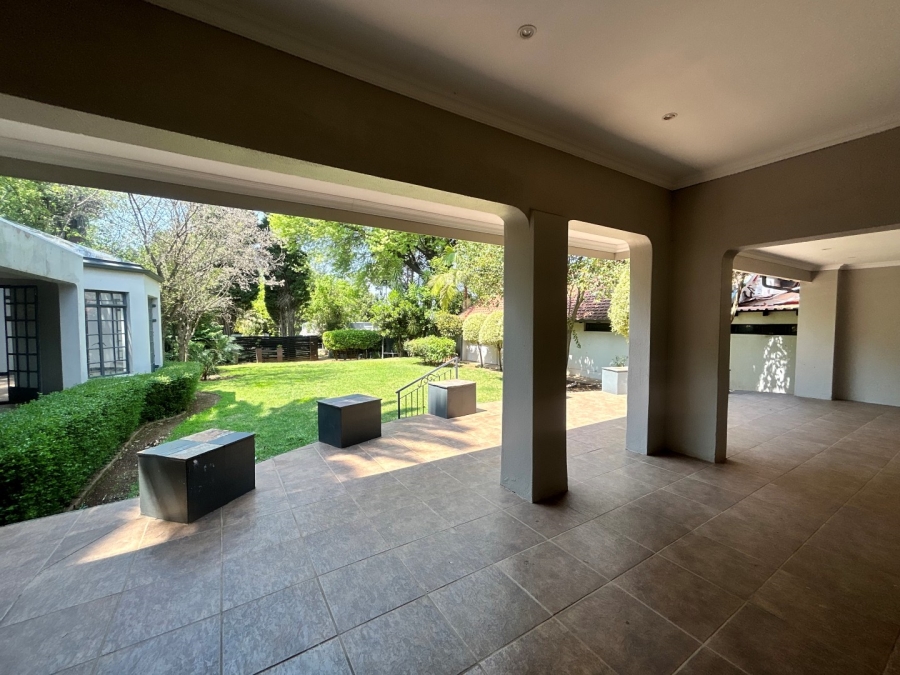 To Let 4 Bedroom Property for Rent in Houghton Estate Gauteng