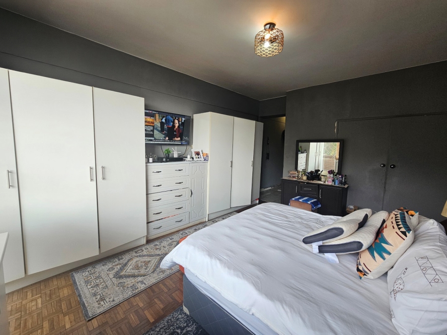 2 Bedroom Property for Sale in Yeoville Gauteng