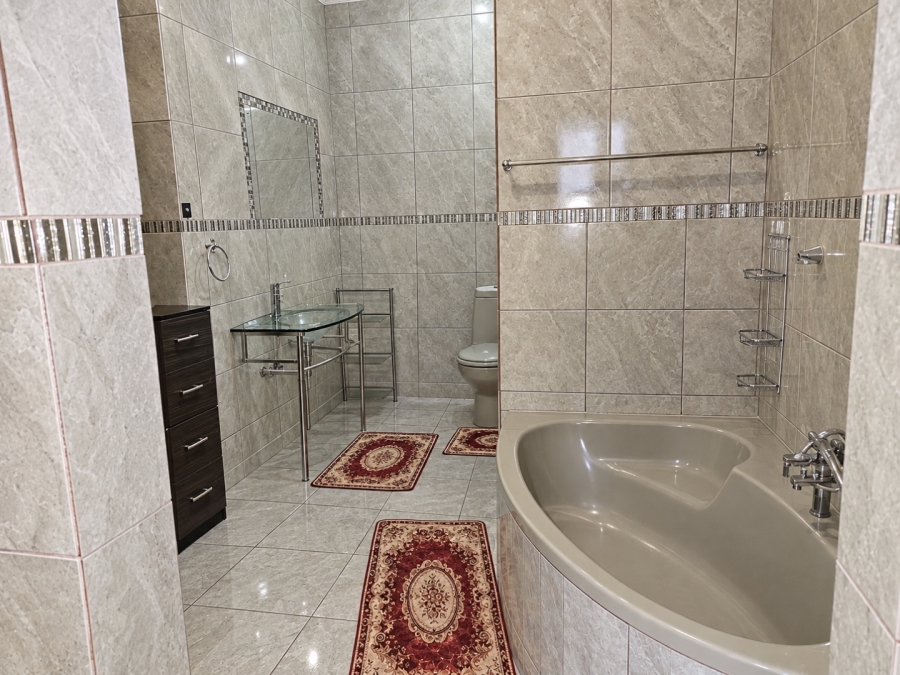 2 Bedroom Property for Sale in Yeoville Gauteng